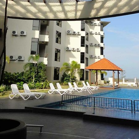Cherloft@Samsuria Beach Residences Kampung Sungai Ular Exteriör bild