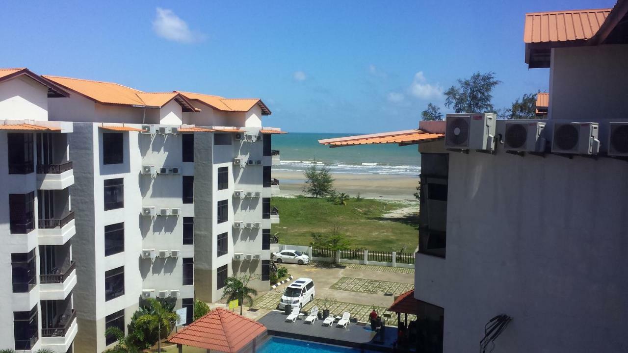 Cherloft@Samsuria Beach Residences Kampung Sungai Ular Exteriör bild